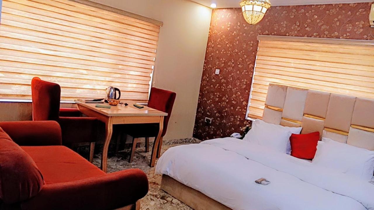 Hotel Nuit De Paris Abuja Exterior foto